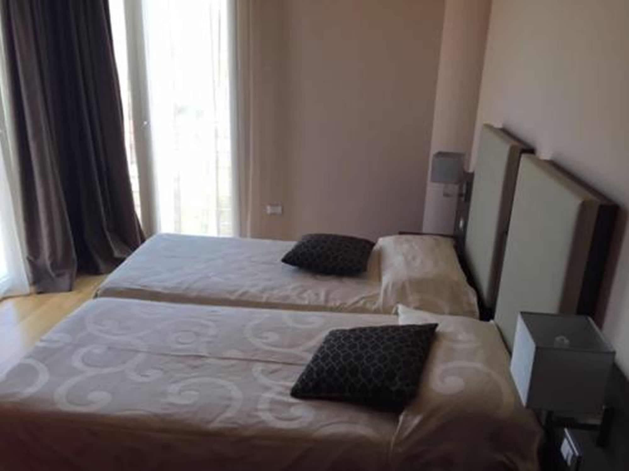 Zen Hotel Versilia مارينا دي بييتراسانْت المظهر الخارجي الصورة