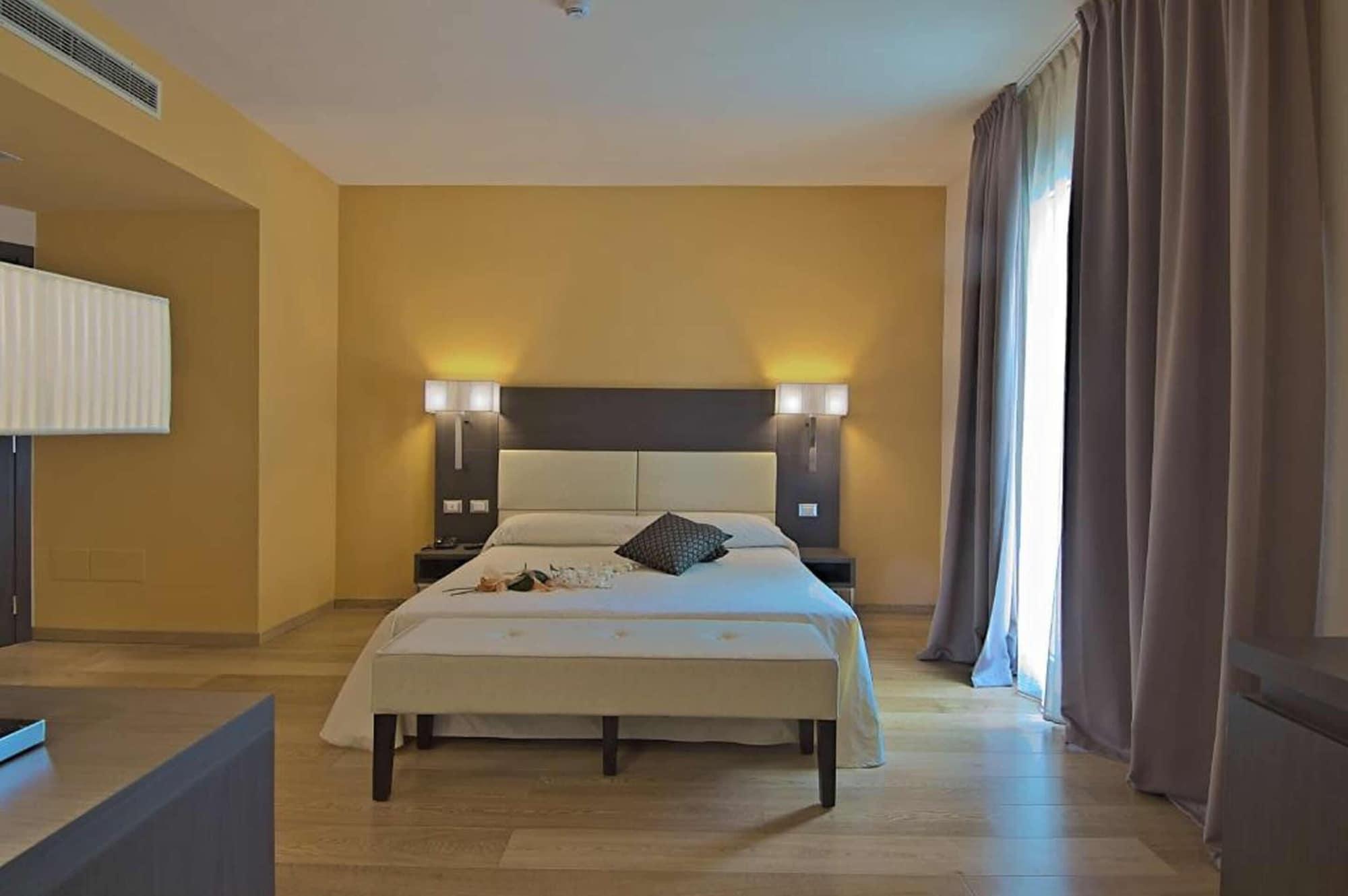 Zen Hotel Versilia مارينا دي بييتراسانْت المظهر الخارجي الصورة