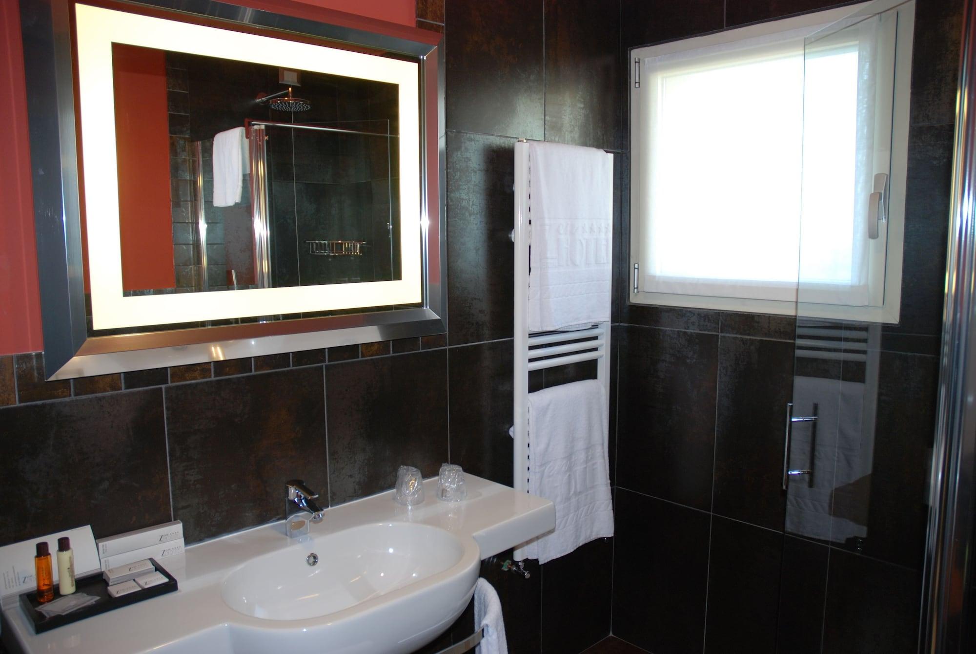 Zen Hotel Versilia مارينا دي بييتراسانْت المظهر الخارجي الصورة