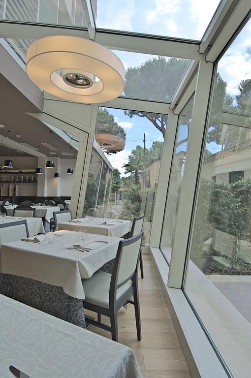 Zen Hotel Versilia مارينا دي بييتراسانْت المظهر الخارجي الصورة