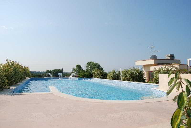 Zen Hotel Versilia مارينا دي بييتراسانْت المظهر الخارجي الصورة